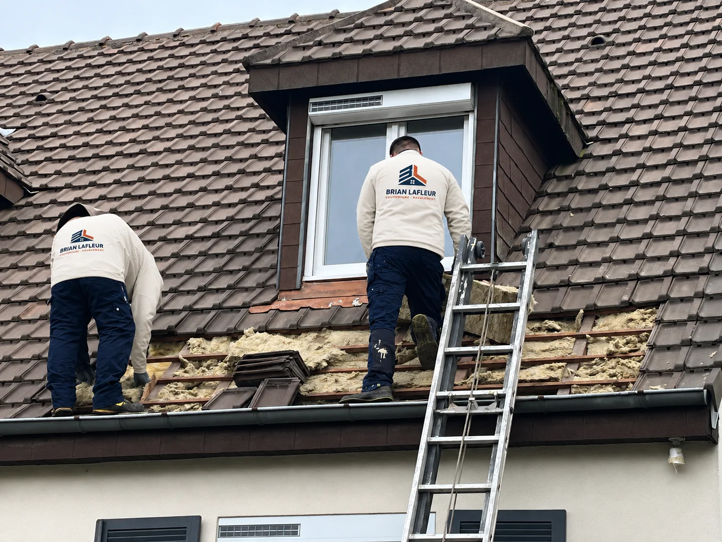 Couvreurs Brian Lafleur en réfection de toiture en tuiles à Brétigny-sur-Orge